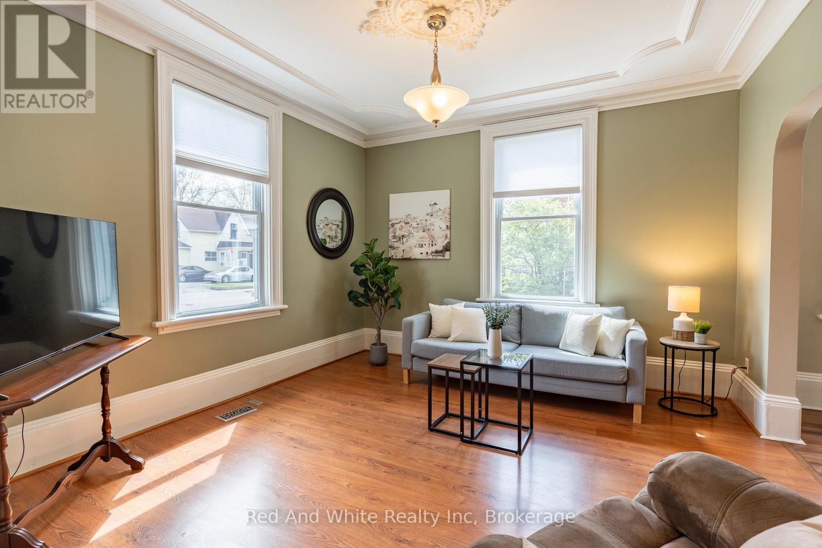 28 Hopeton Street, Cambridge, Ontario  N1R 3T3 - Photo 5 - X12161251