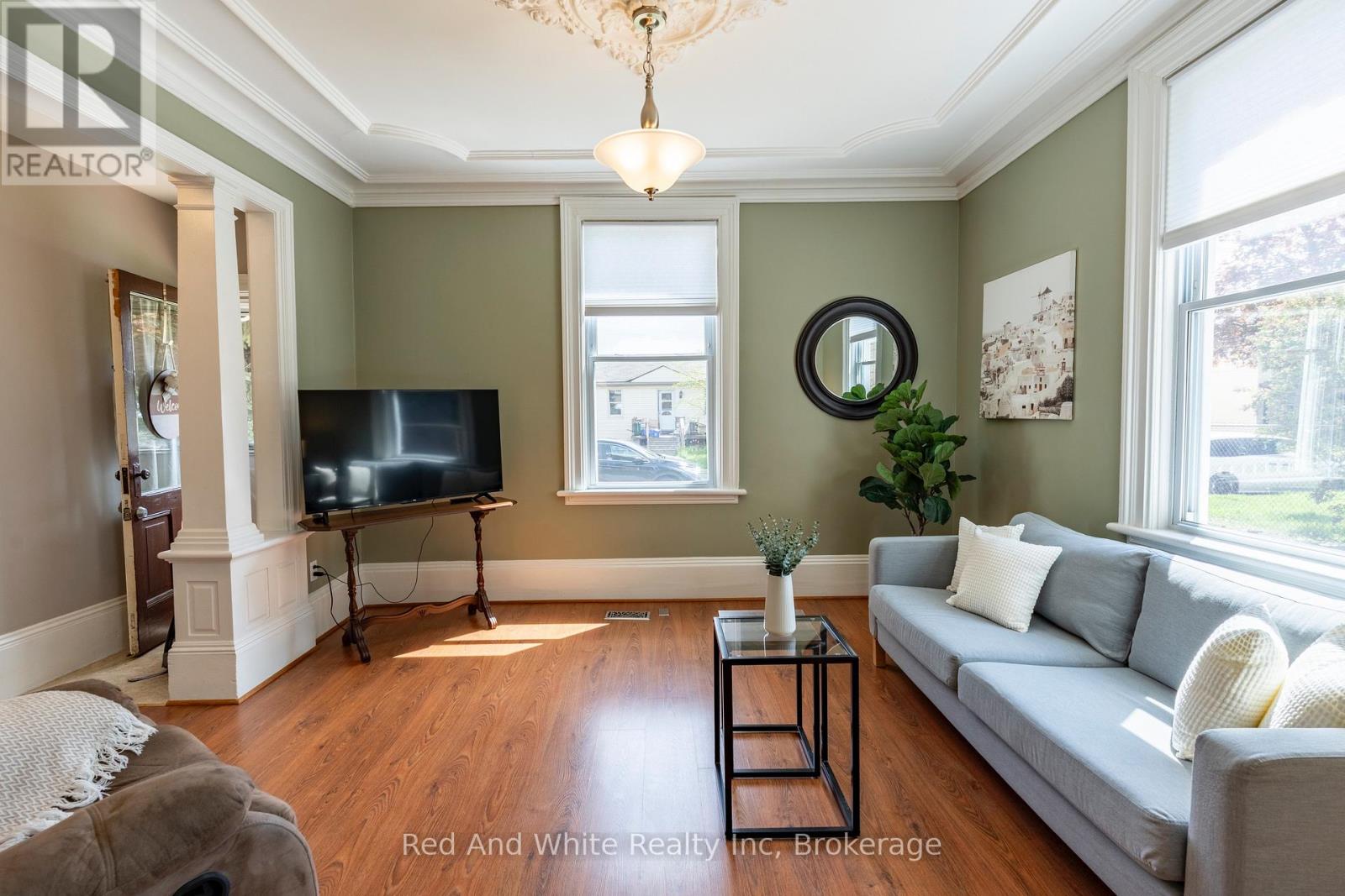 28 Hopeton Street, Cambridge, Ontario  N1R 3T3 - Photo 6 - X12161251