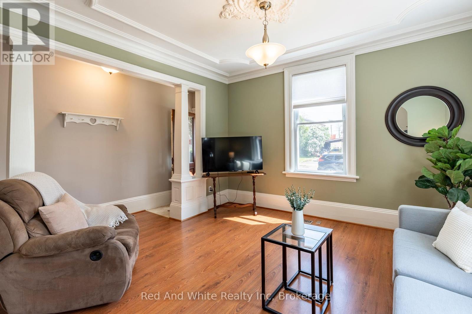 28 Hopeton Street, Cambridge, Ontario  N1R 3T3 - Photo 7 - X12161251