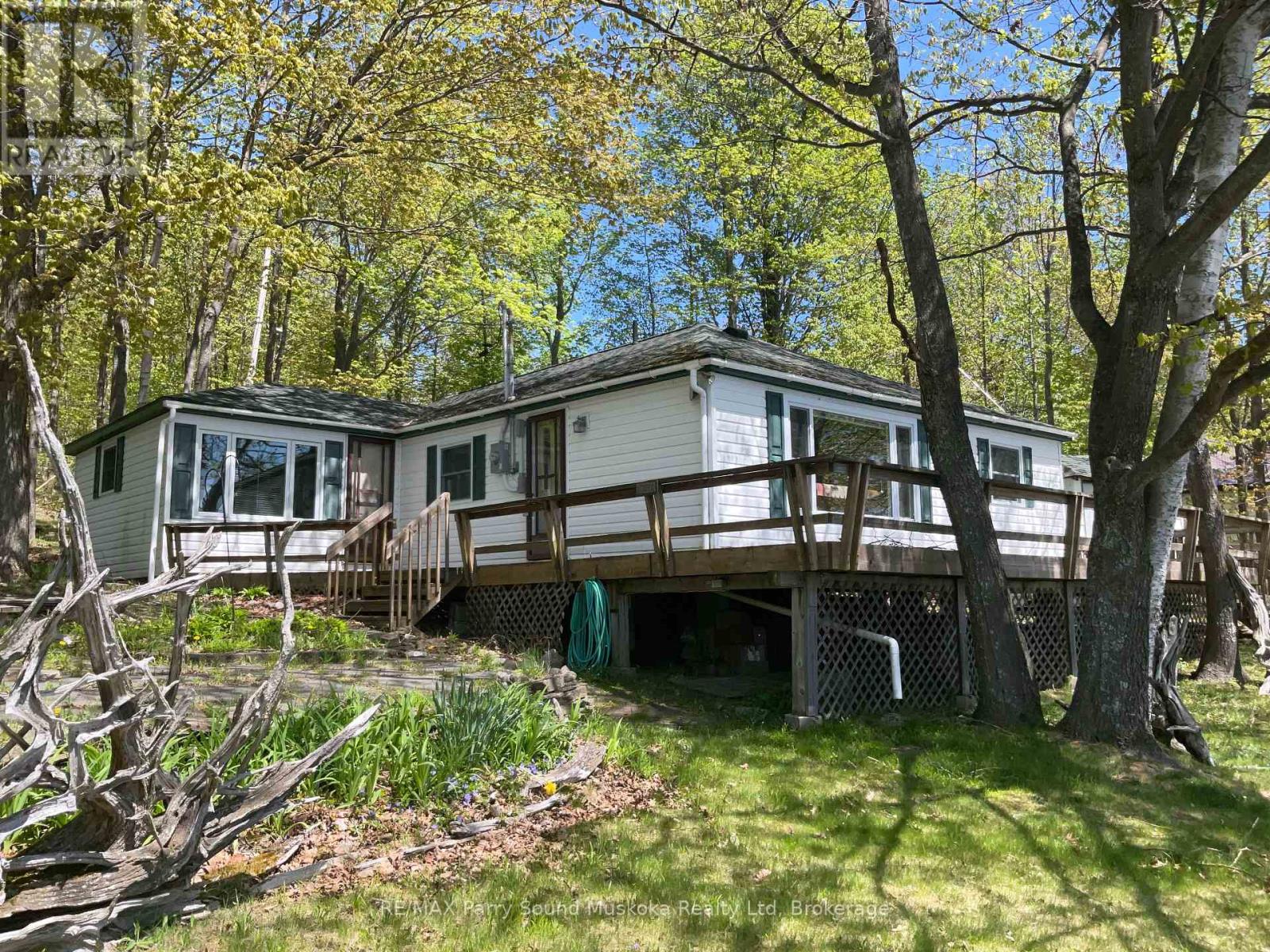 33 Pigeon Bay Road, Parry Sound Remote Area, Ontario  P0H 1Y0 - Photo 3 - X12161273