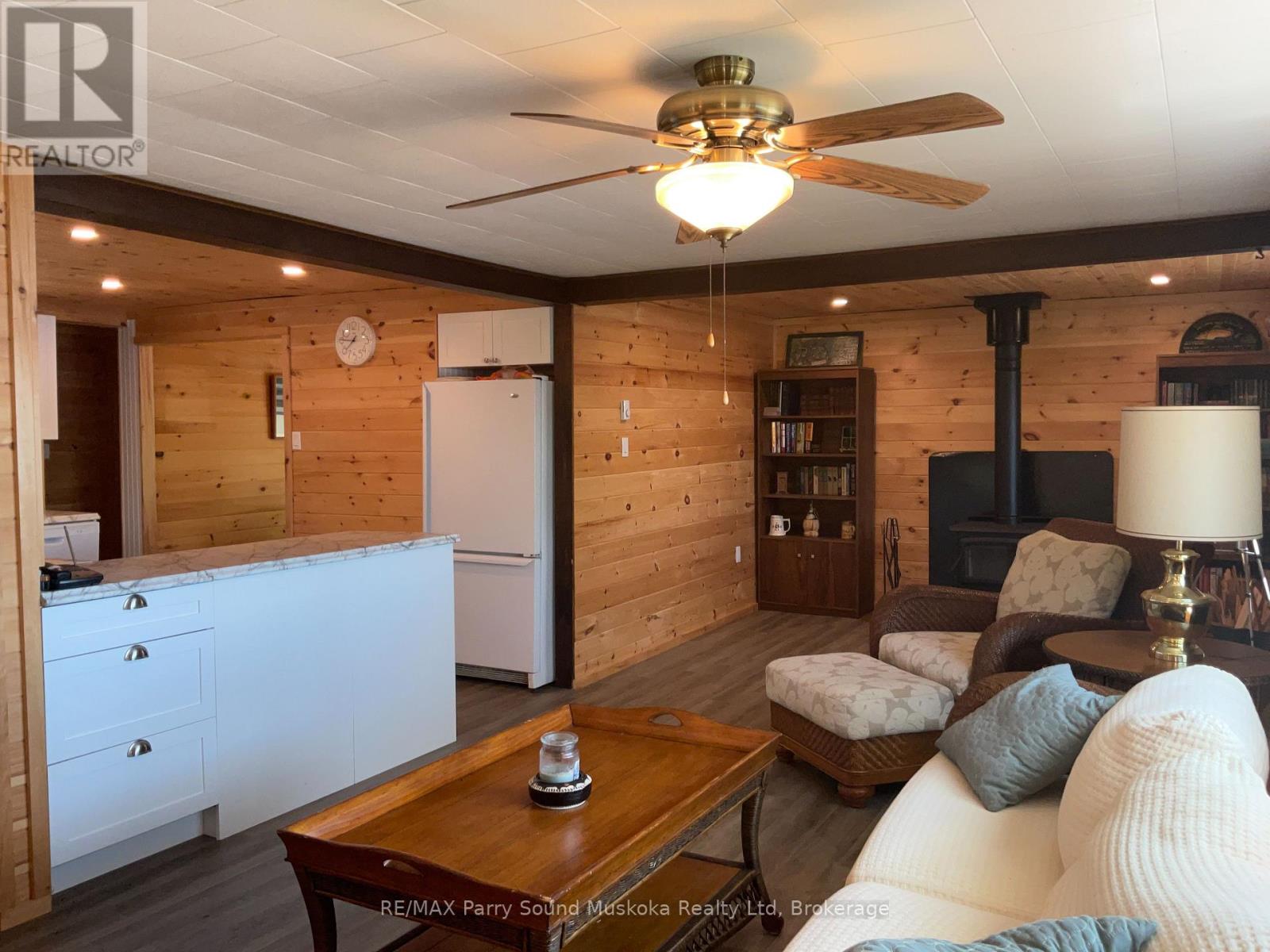 33 Pigeon Bay Road, Parry Sound Remote Area, Ontario  P0H 1Y0 - Photo 8 - X12161273