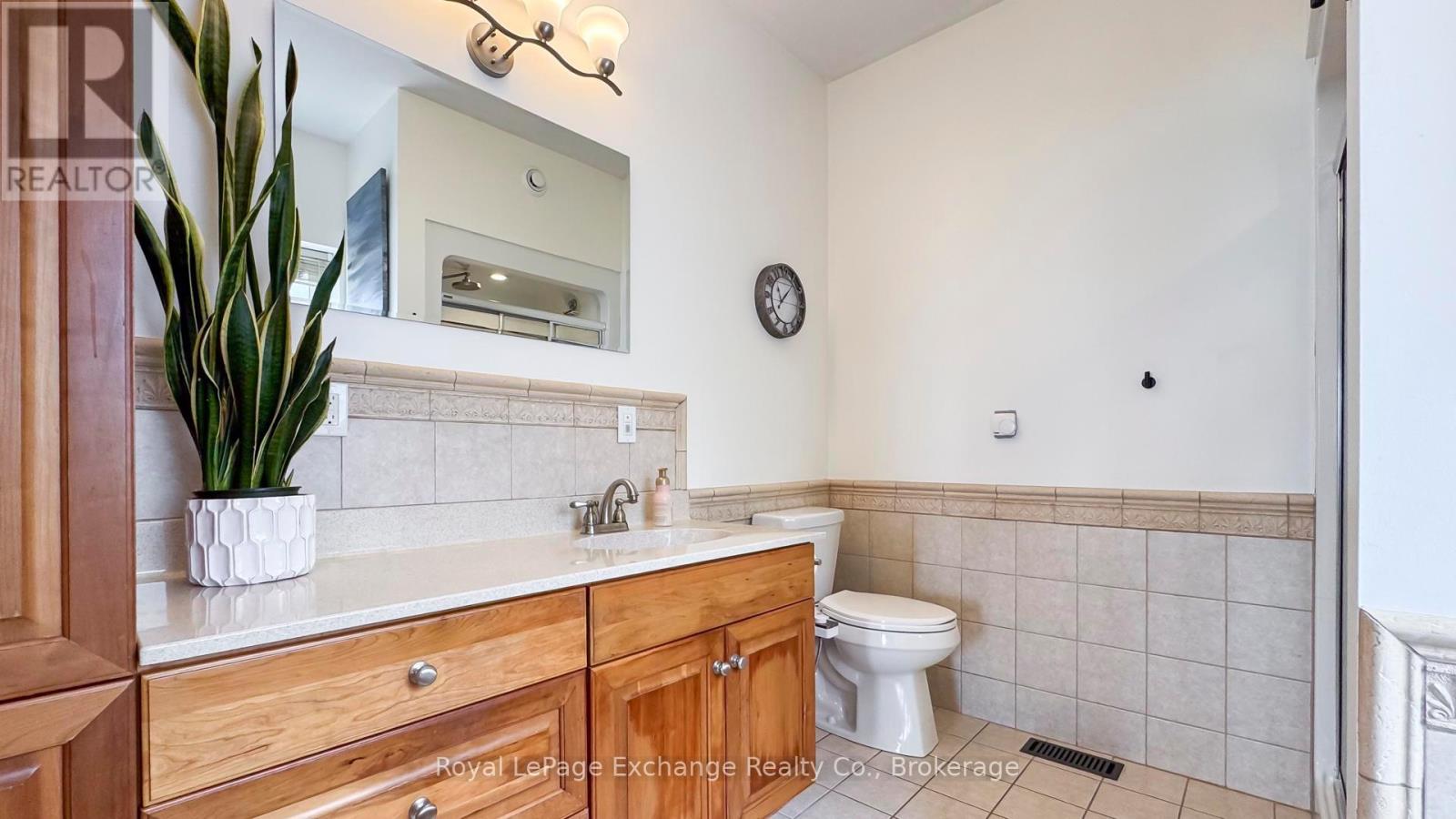 554 Huron Terrace, Kincardine, Ontario  N2Z 2H5 - Photo 24 - X12161290