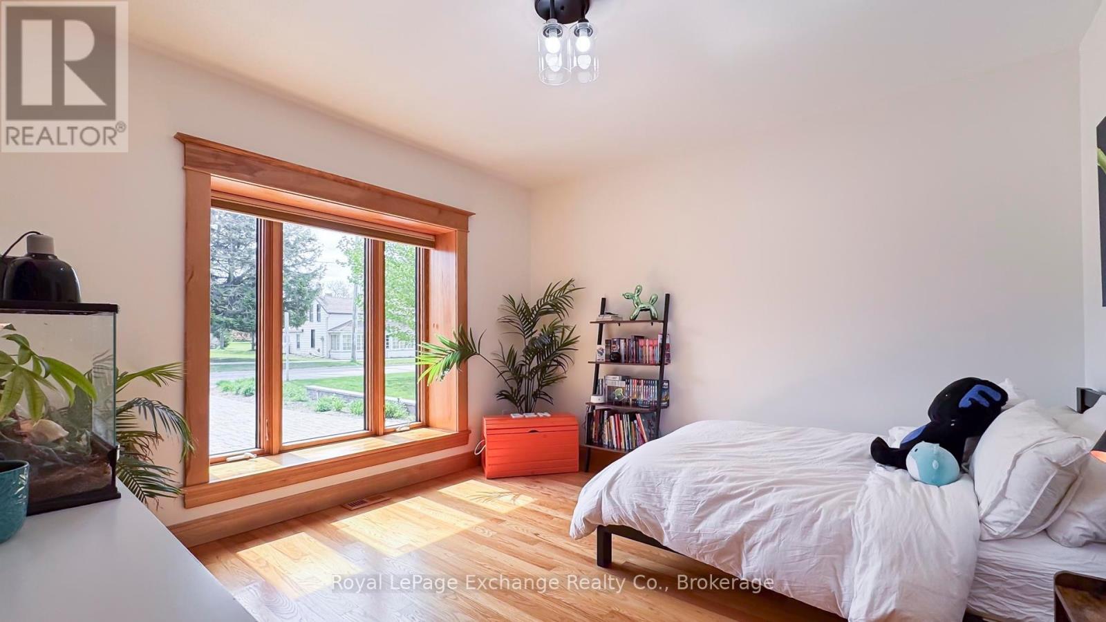 554 Huron Terrace, Kincardine, Ontario  N2Z 2H5 - Photo 28 - X12161290