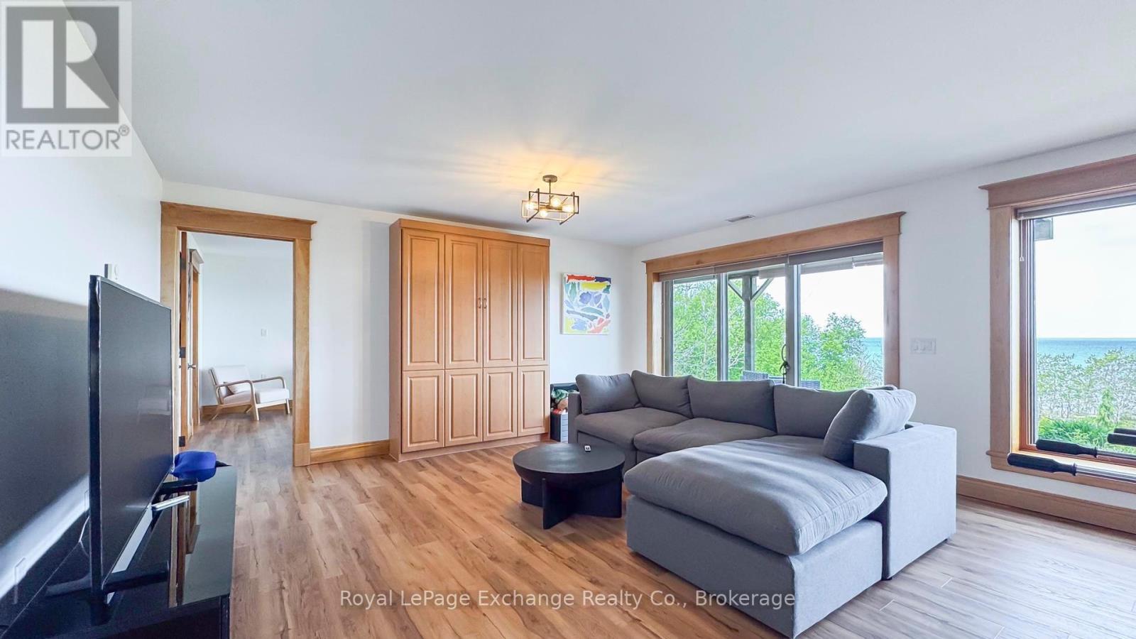 554 Huron Terrace, Kincardine, Ontario  N2Z 2H5 - Photo 38 - X12161290