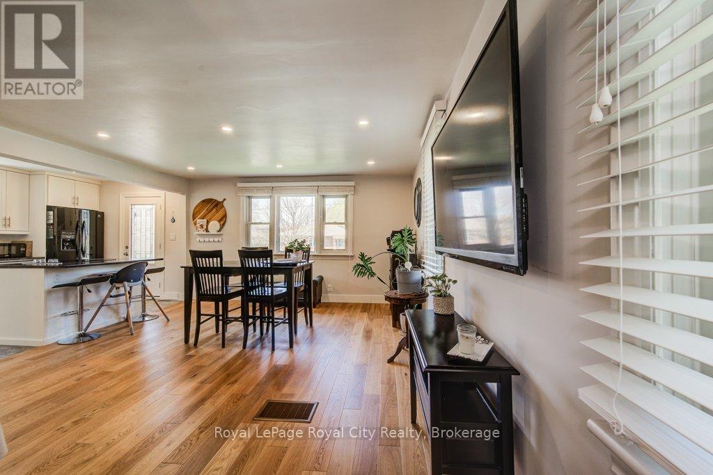 106 Mercer Street, Guelph, Ontario  N1H 2E8 - Photo 12 - X12161299