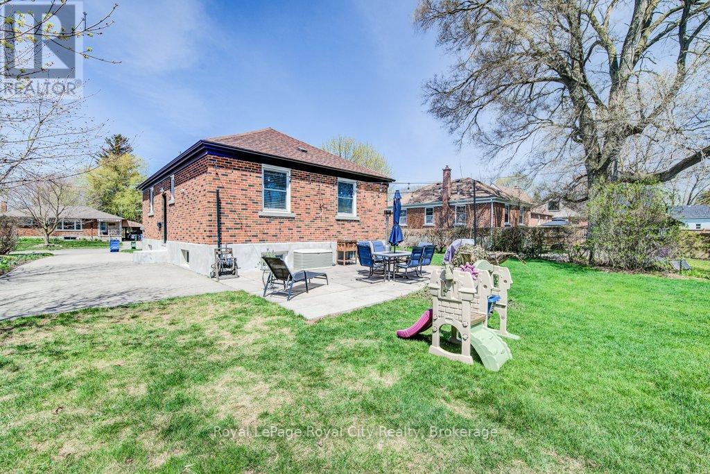 106 Mercer Street, Guelph, Ontario  N1H 2E8 - Photo 31 - X12161299