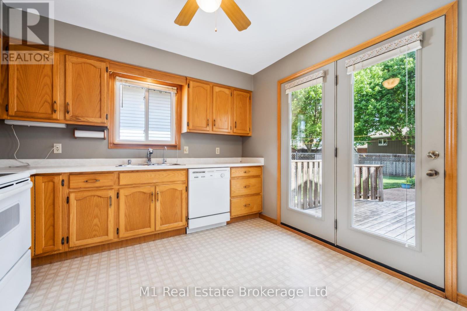 82 Crane Drive, Woolwich, Ontario  N3B 3J6 - Photo 15 - X12161310