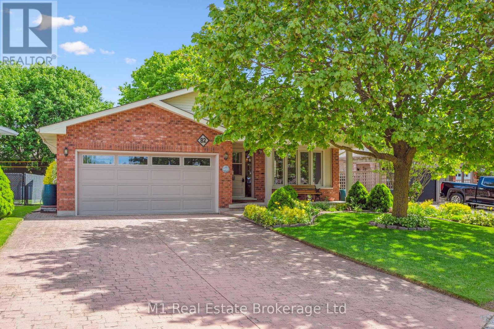 82 Crane Drive, Woolwich, Ontario  N3B 3J6 - Photo 3 - X12161310