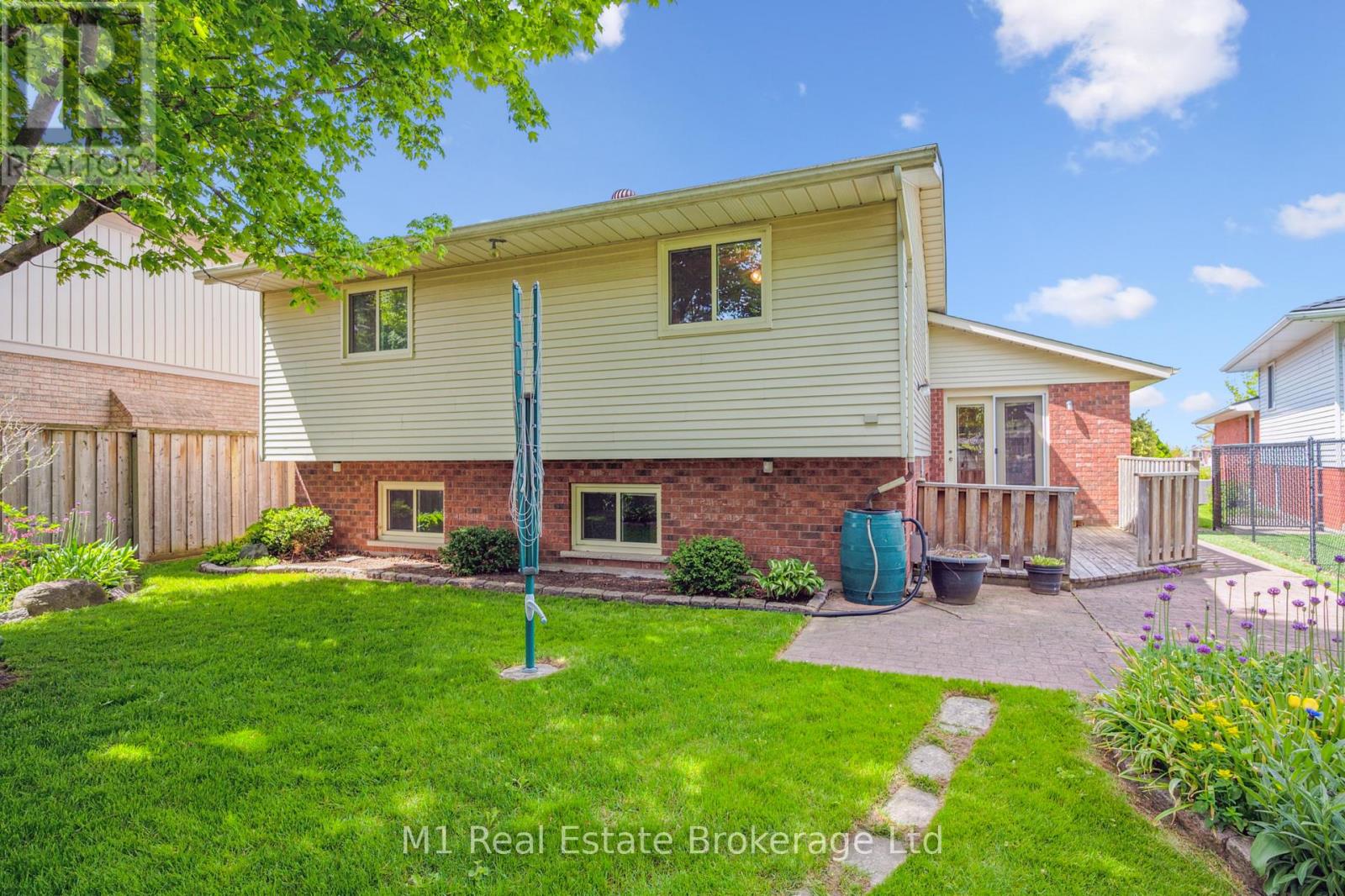 82 Crane Drive, Woolwich, Ontario  N3B 3J6 - Photo 41 - X12161310