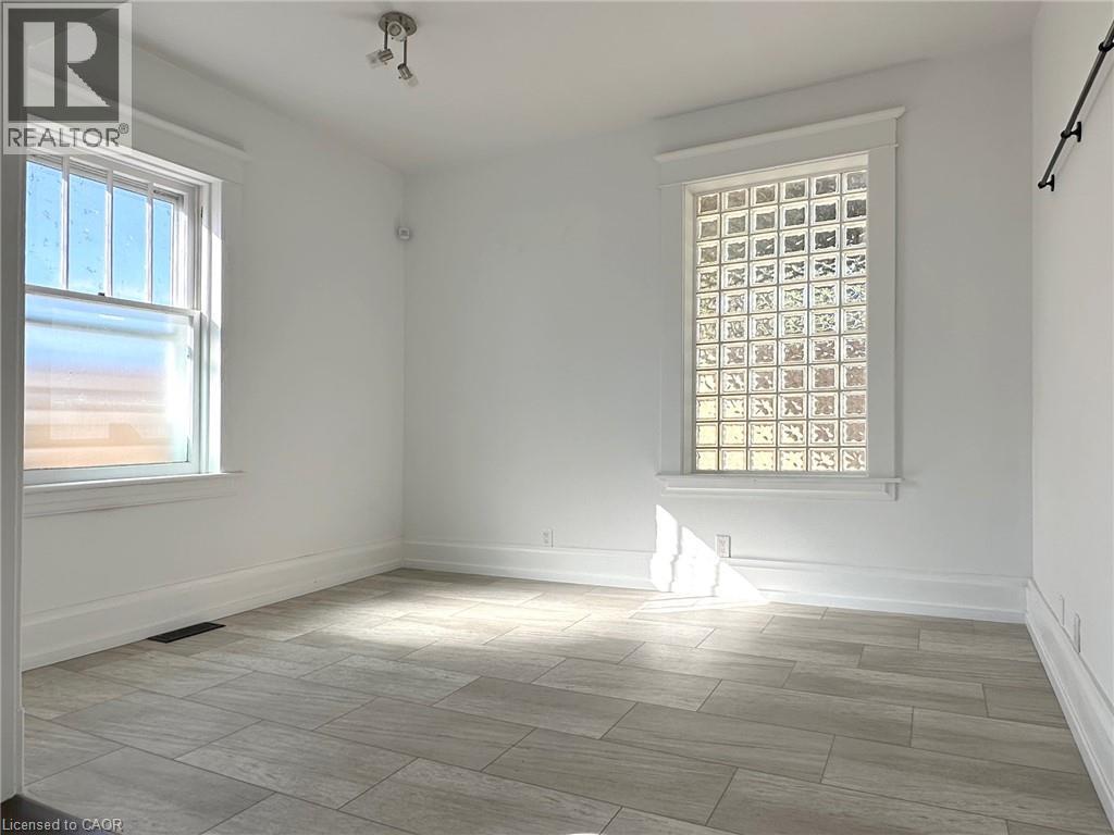 215 Main Street, Port Dover, Ontario  N0A 1N0 - Photo 10 - 40726254