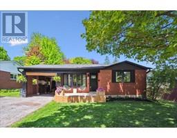 252 THORNCREST Drive, Waterloo, Ontario
