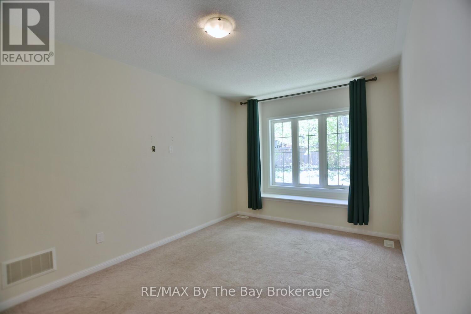 13 Berkshire Avenue, Wasaga Beach, Ontario  L9Z 0G3 - Photo 27 - S12161372