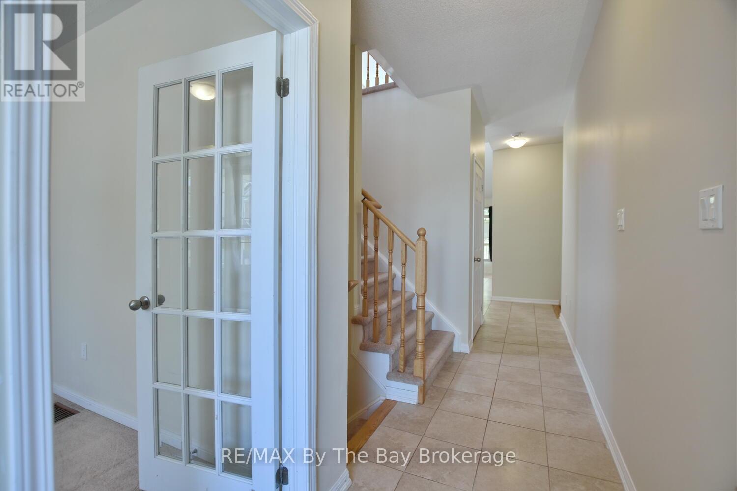 13 Berkshire Avenue, Wasaga Beach, Ontario  L9Z 0G3 - Photo 9 - S12161372
