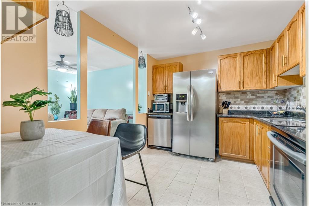 1050 Falgarwood Drive Unit# 121, Oakville, Ontario  L6H 2P3 - Photo 2 - 40730668