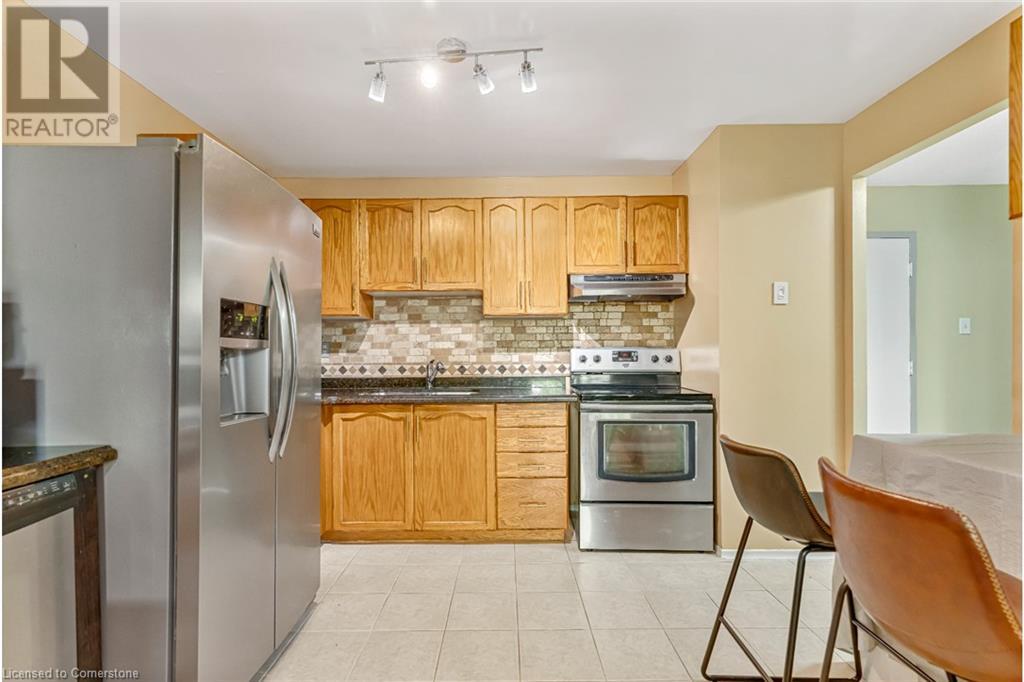 1050 Falgarwood Drive Unit# 121, Oakville, Ontario  L6H 2P3 - Photo 3 - 40730668