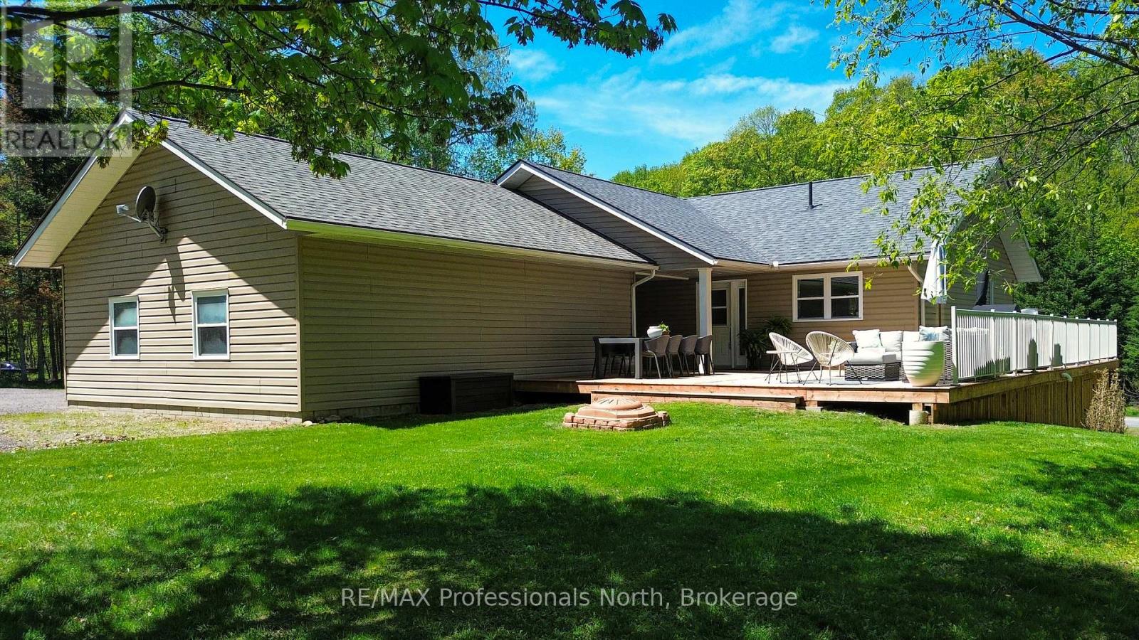 47 Farmcrest Avenue, Dysart Et Al, Ontario  K0M 1S0 - Photo 42 - X12161436