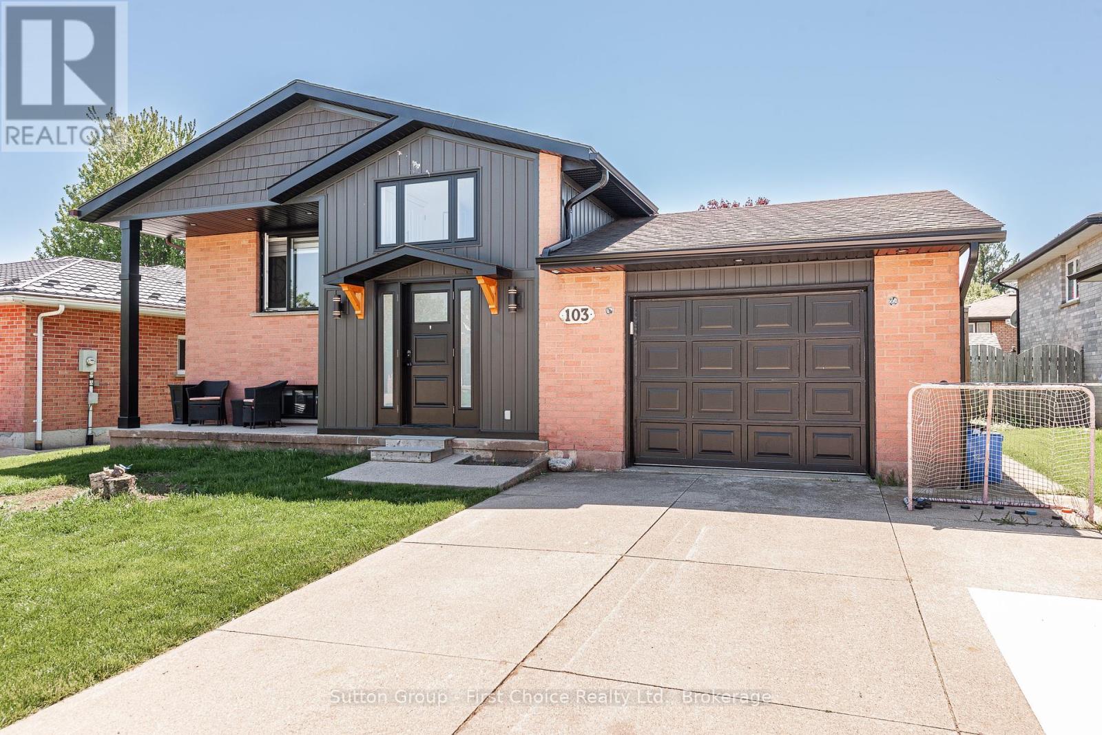 103 Mcgregor Street, Stratford, Ontario  N4Z 1G6 - Photo 2 - X12161608