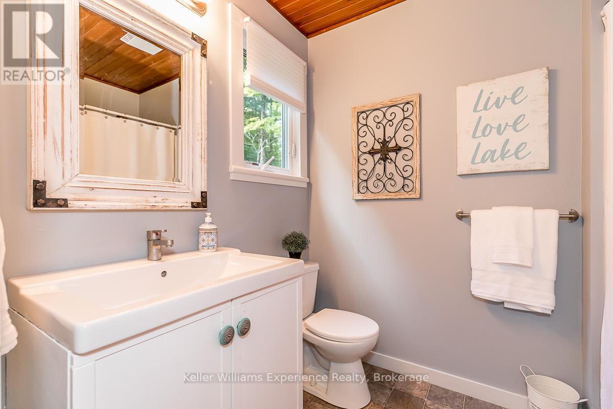 1123 Stone Gate Lane, Bracebridge, Ontario  P1L 1X1 - Photo 10 - X12161770