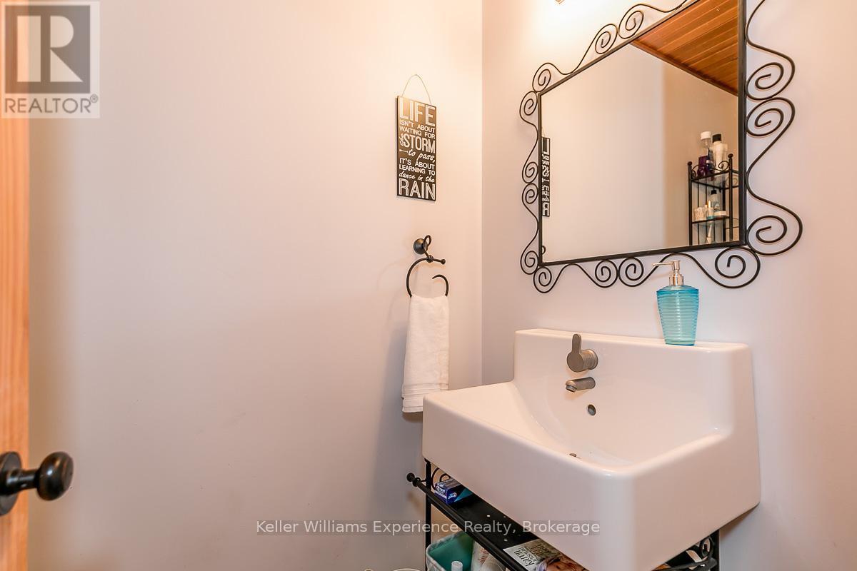 1123 Stone Gate Lane, Bracebridge, Ontario  P1L 1X1 - Photo 15 - X12161770