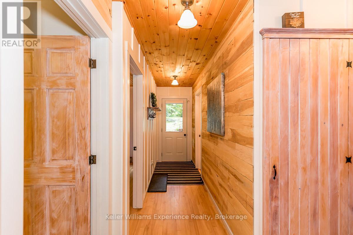 1123 Stone Gate Lane, Bracebridge, Ontario  P1L 1X1 - Photo 16 - X12161770