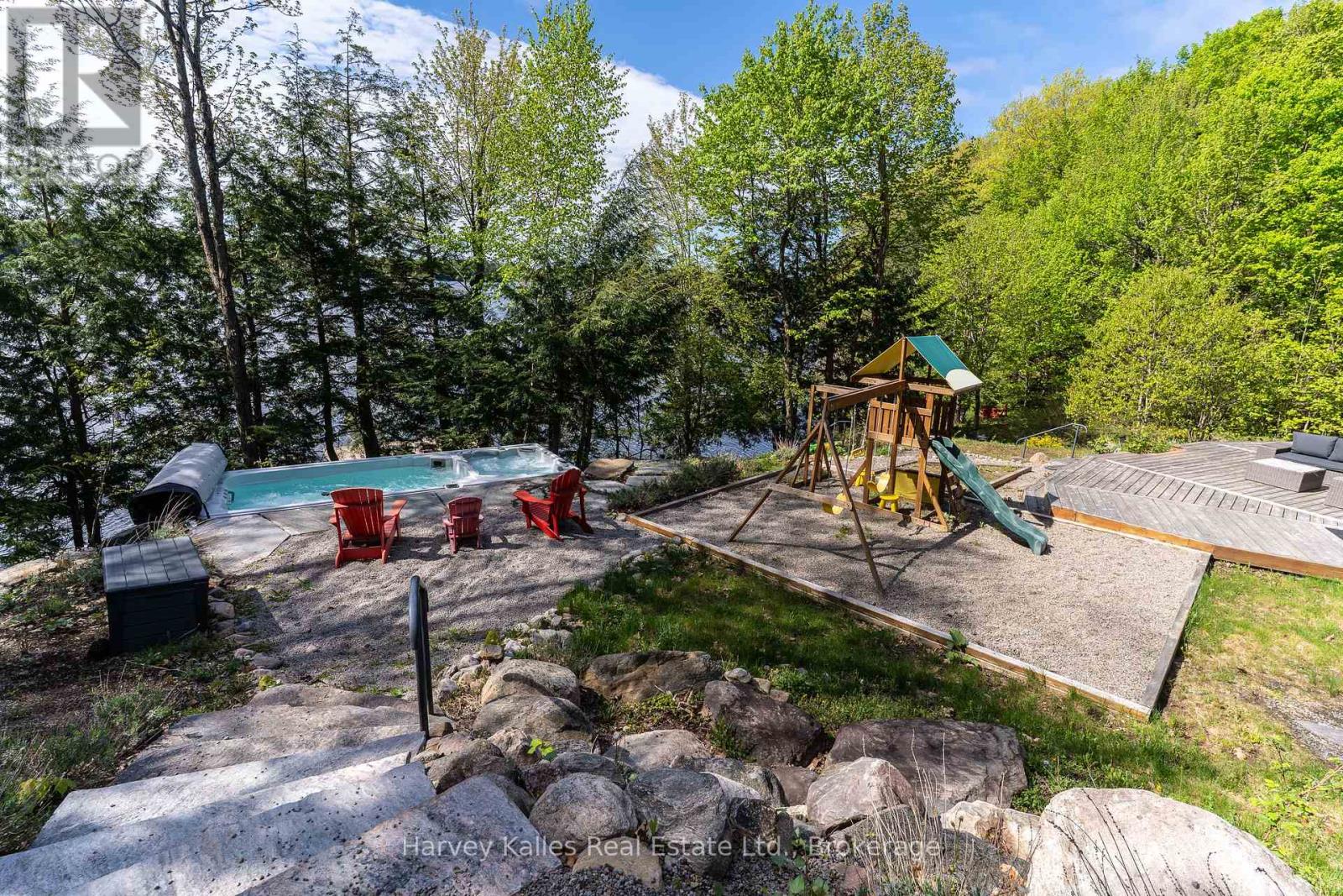 4 - 1118 North Drive, Muskoka Lakes, Ontario  P0B 1G0 - Photo 2 - X12162047