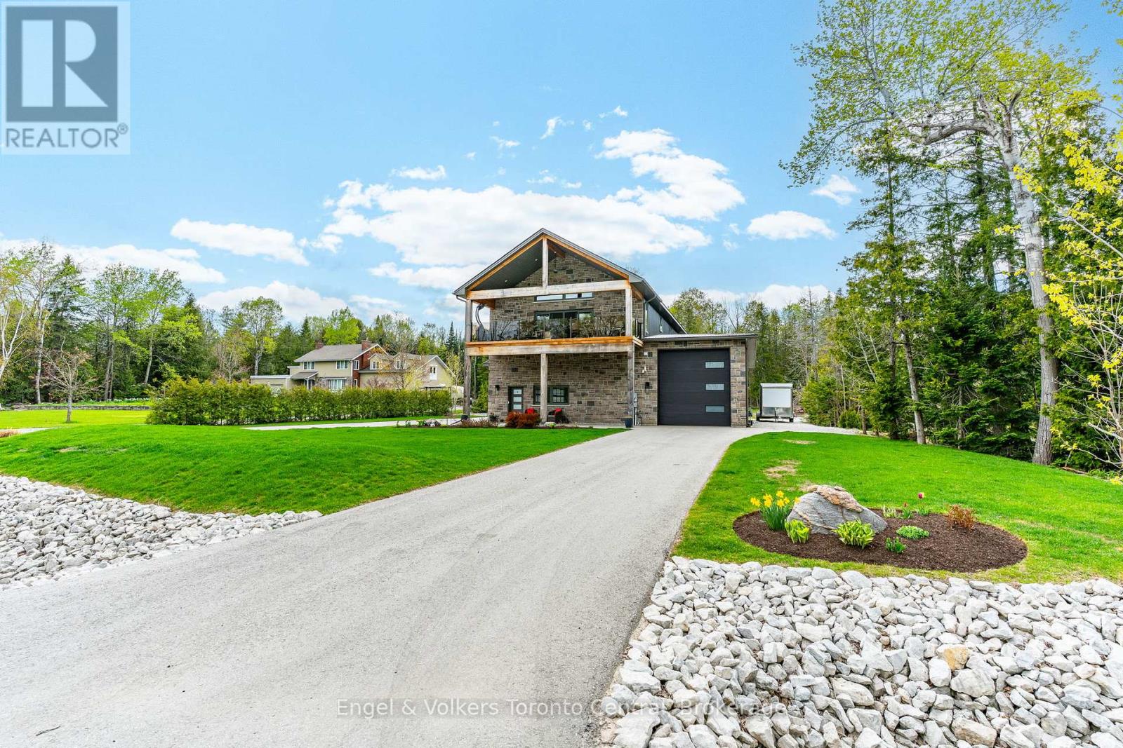 242 Balmy Beach Road, Georgian Bluffs, Ontario  N4K 5N4 - Photo 3 - X12162115