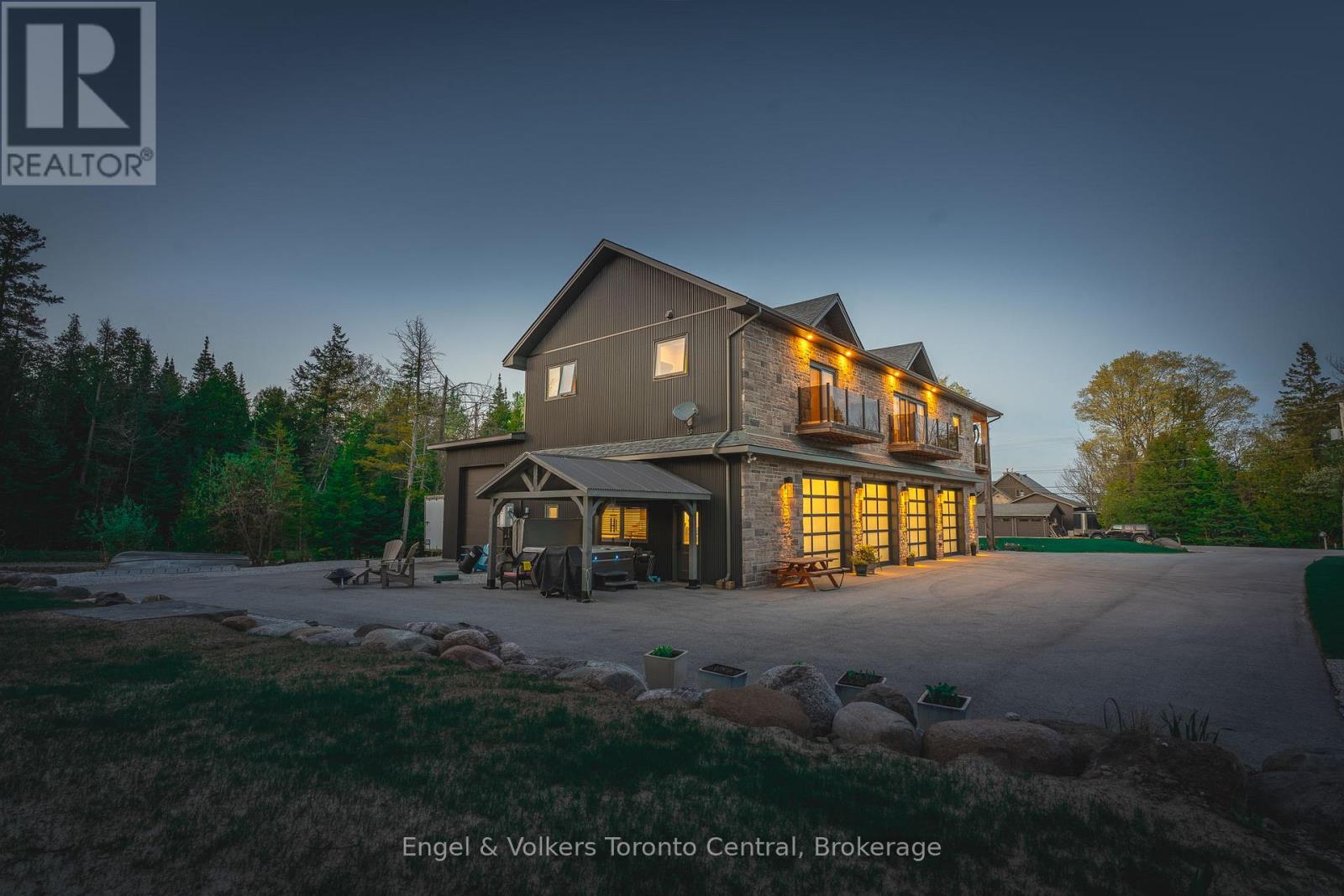 242 Balmy Beach Road, Georgian Bluffs, Ontario  N4K 5N4 - Photo 42 - X12162115