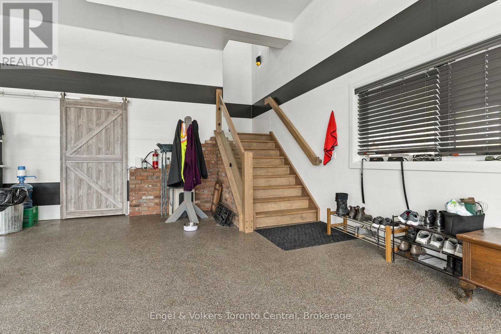 242 Balmy Beach Road, Georgian Bluffs, Ontario  N4K 5N4 - Photo 7 - X12162115