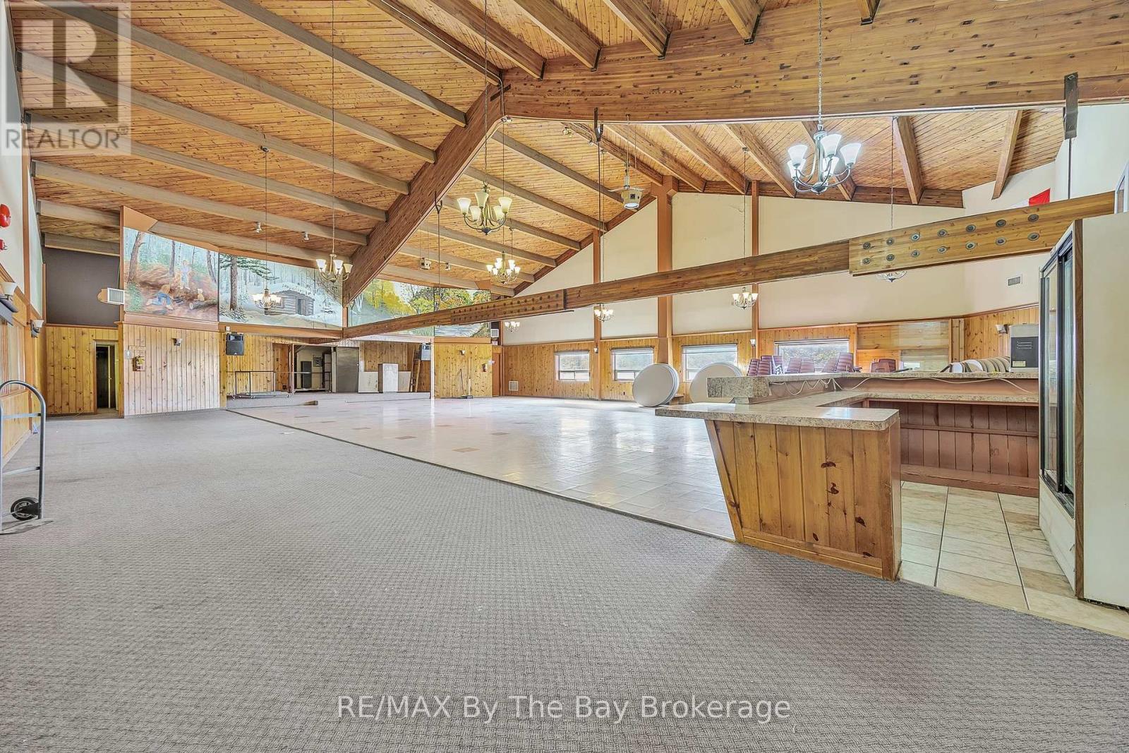 425 River Road W, Wasaga Beach, Ontario  L9Z 2X2 - Photo 21 - S12162220