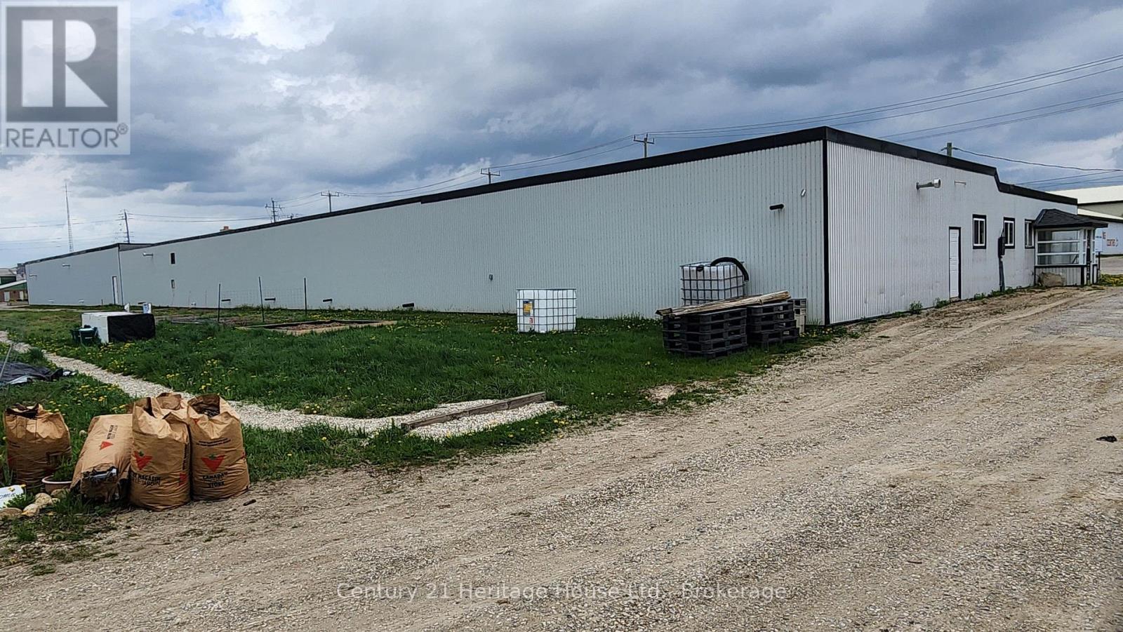351 Foster Street, Wellington North, Ontario  N0G 2L1 - Photo 2 - X12162572