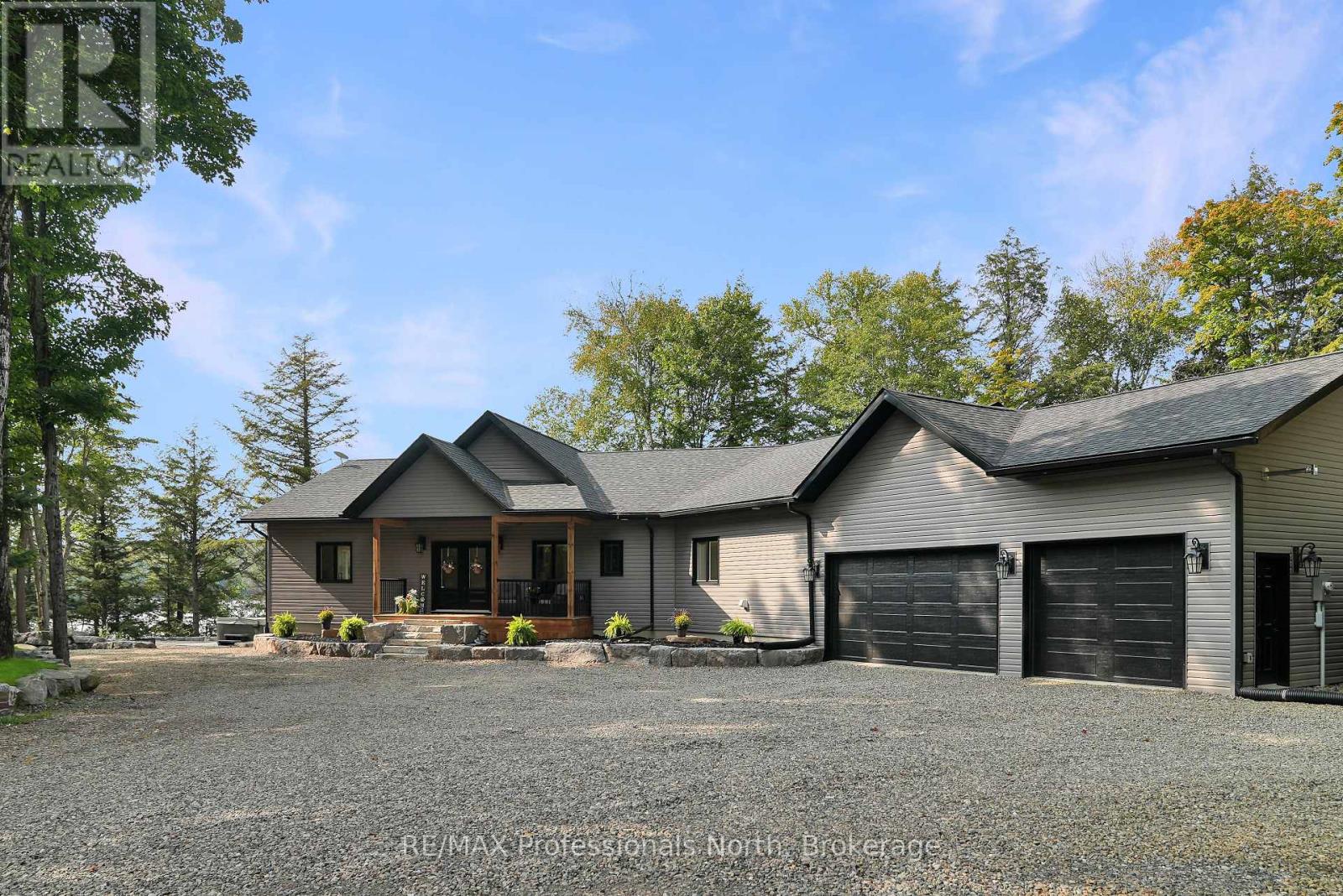 1034 LONE WOLF CRESCENT, Dysart et al, Ontario