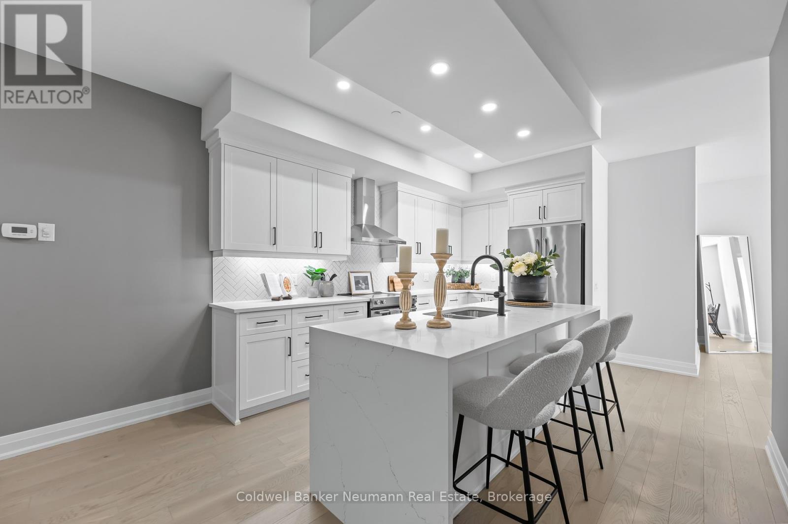 301 - 71 Wyndham Street S, Guelph, Ontario  N1E 5R3 - Photo 11 - X12162649