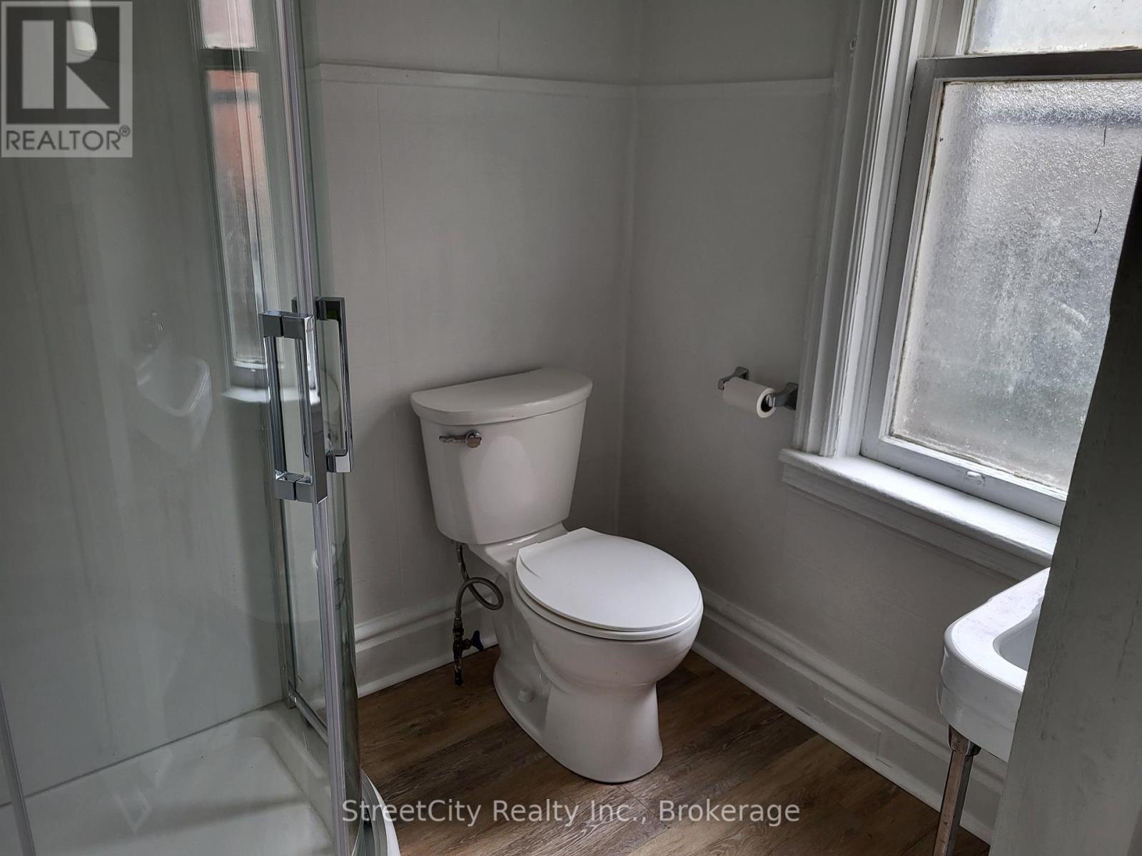 306 Douro Street, Stratford, Ontario  N5A 3S5 - Photo 9 - X12162657