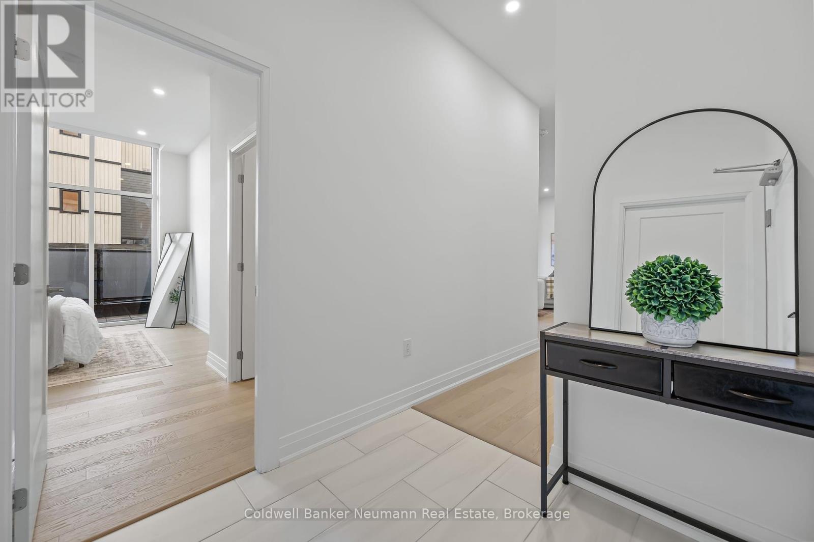 101 - 71 Wyndham Street S, Guelph, Ontario  N1E 5R3 - Photo 5 - X12162679