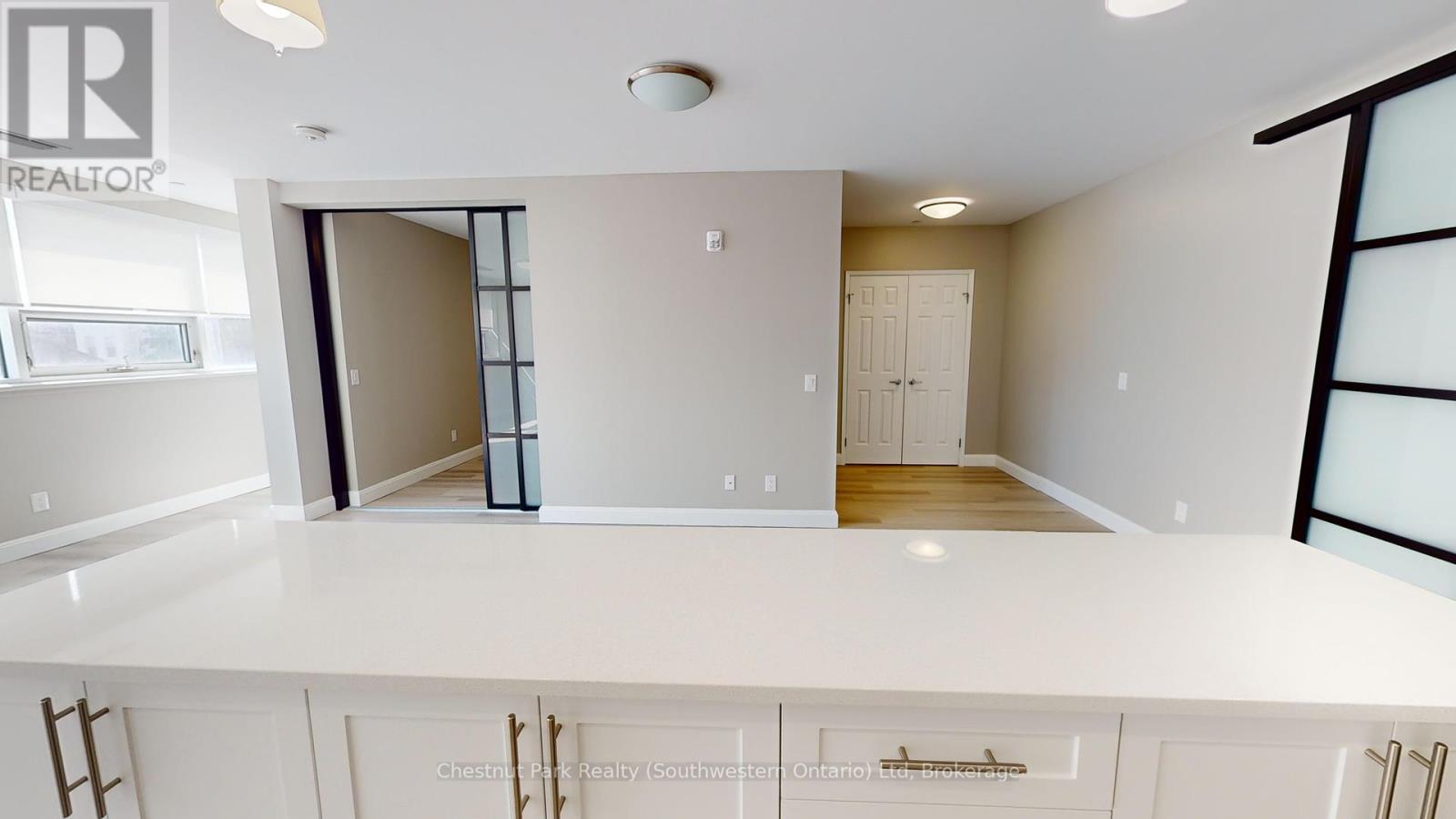 205 - 2 Quebec Street, Guelph, Ontario  N1H 2T2 - Photo 6 - X12162737