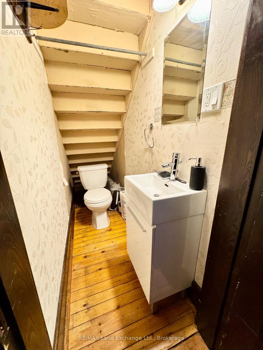 79 Albert Street S, Saugeen Shores, Ontario  N0H 2L0 - Photo 10 - X12162742