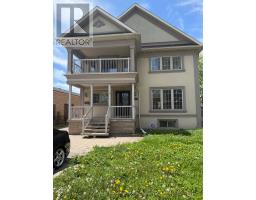 280 CORNELIUS PARKWAY, Toronto, Ontario