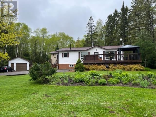 1293 Green Lake Road, Dysart Et Al, Ontario  K0M 1S0 - Photo 1 - X12162876