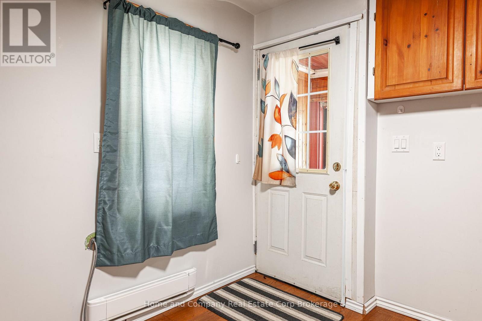 213 West Gore Street, Stratford, Ontario  N5A 1K7 - Photo 14 - X12163095