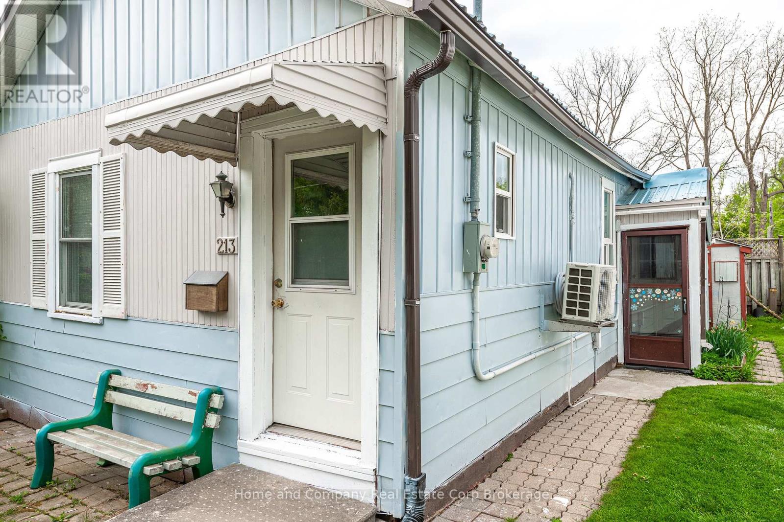 213 West Gore Street, Stratford, Ontario  N5A 1K7 - Photo 20 - X12163095
