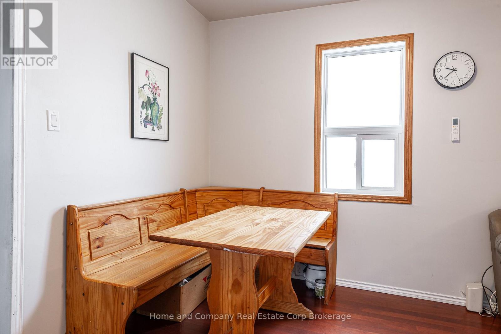 213 West Gore Street, Stratford, Ontario  N5A 1K7 - Photo 4 - X12163095