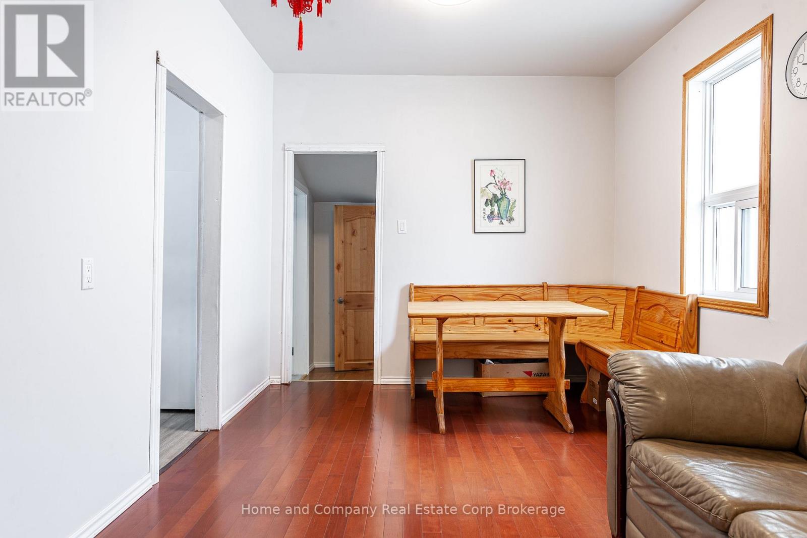 213 West Gore Street, Stratford, Ontario  N5A 1K7 - Photo 5 - X12163095