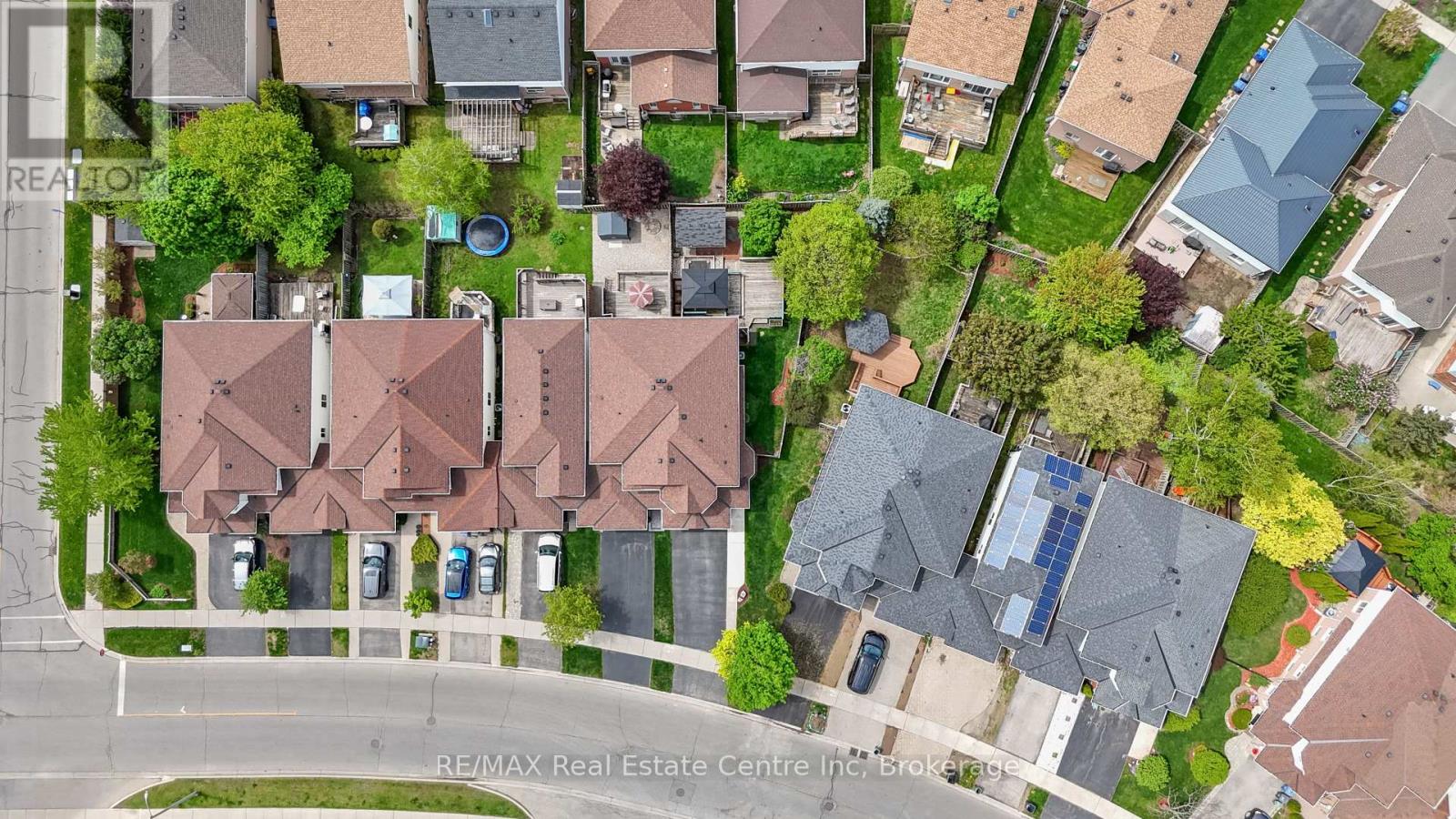 137 Gosling Gardens, Guelph, Ontario  N1G 5E6 - Photo 3 - X12163233