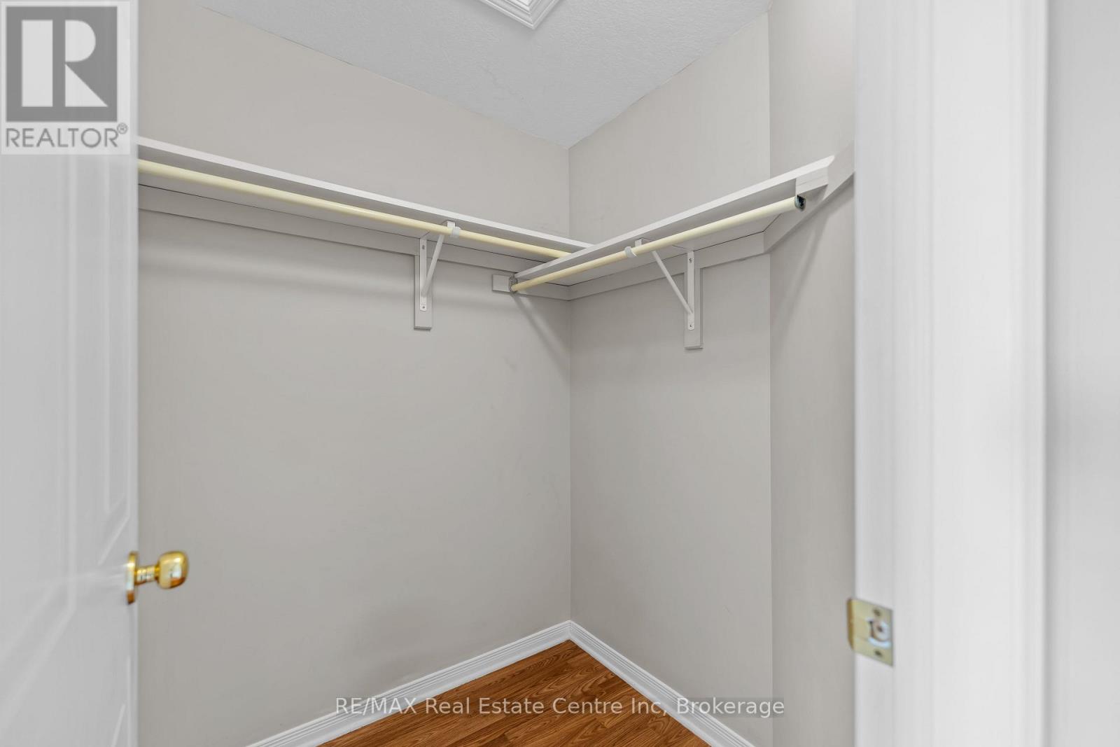 137 Gosling Gardens, Guelph, Ontario  N1G 5E6 - Photo 39 - X12163233