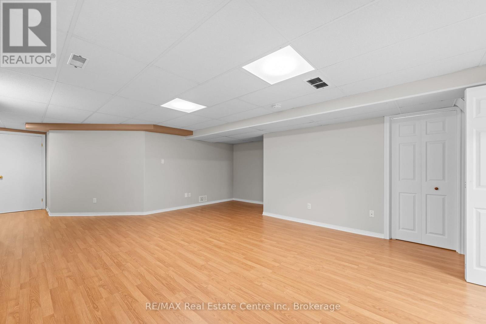 137 Gosling Gardens, Guelph, Ontario  N1G 5E6 - Photo 44 - X12163233