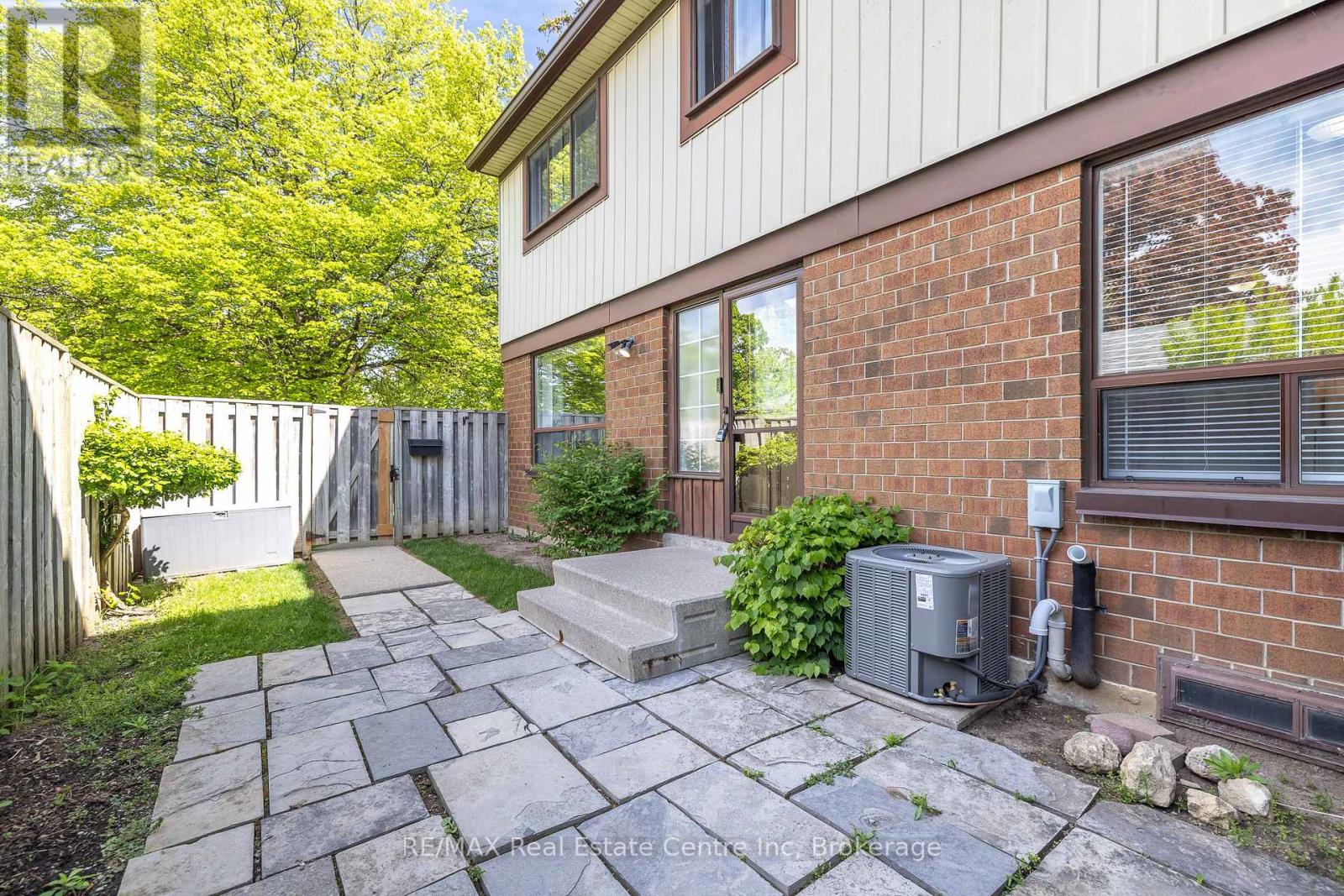1 - 45 Marksam Road, Guelph, Ontario  N1H 6Y9 - Photo 11 - X12163256