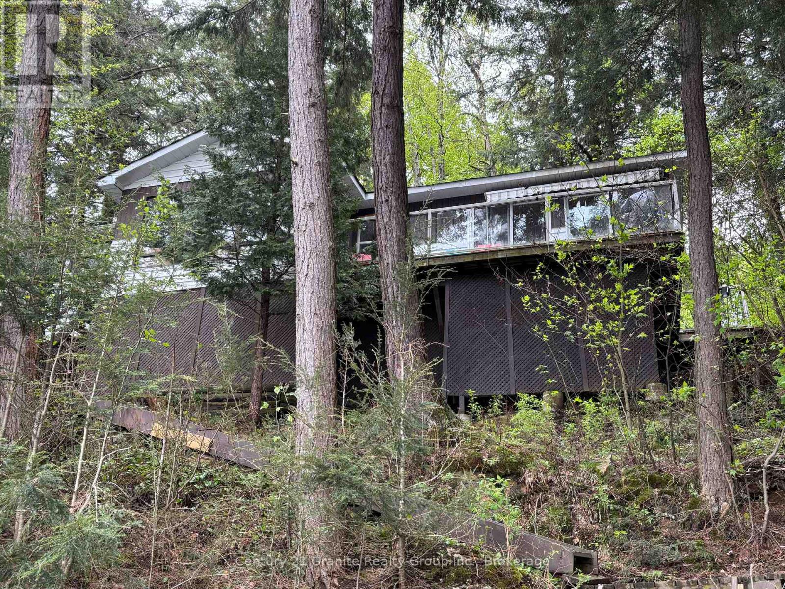 1023 Cassia Lane, Minden Hills, Ontario  K0M 2K0 - Photo 1 - X12163279