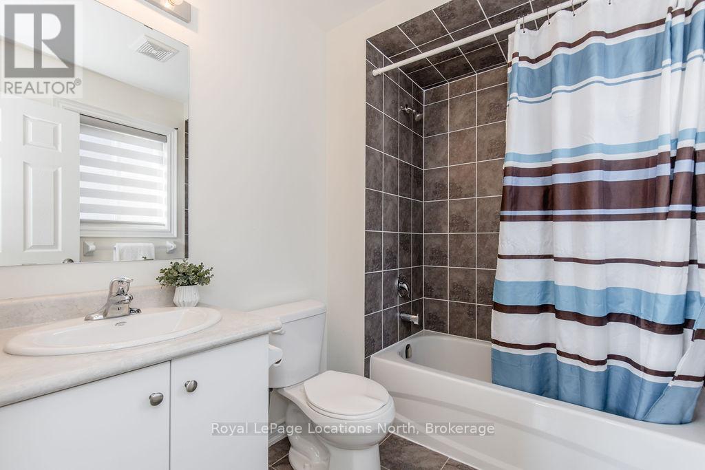 13 Academy Avenue, Wasaga Beach, Ontario  L9Z 0G9 - Photo 25 - S12163660