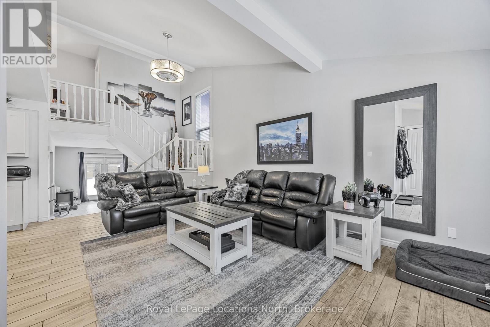 40 Savarin Street, Wasaga Beach, Ontario  L9Z 2N8 - Photo 5 - S12163945