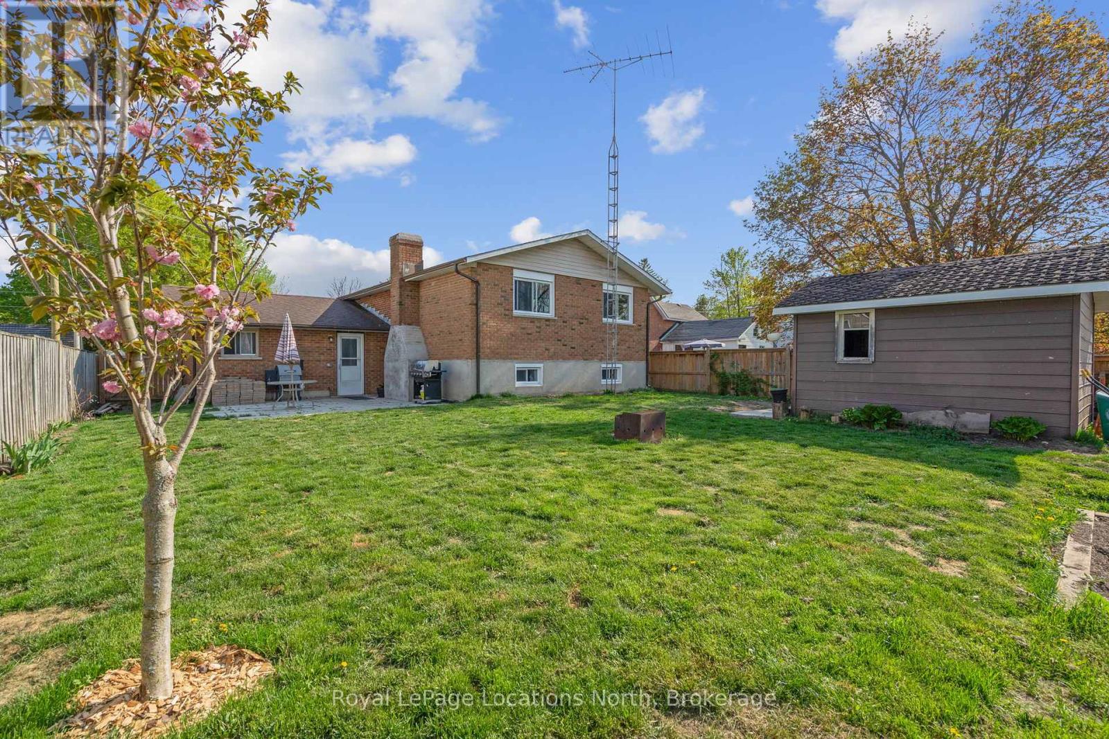 214 Sunnidale Street, Clearview, Ontario  L0M 1S0 - Photo 4 - S12163954